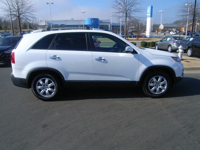 Kia Sorento 2012 photo 3