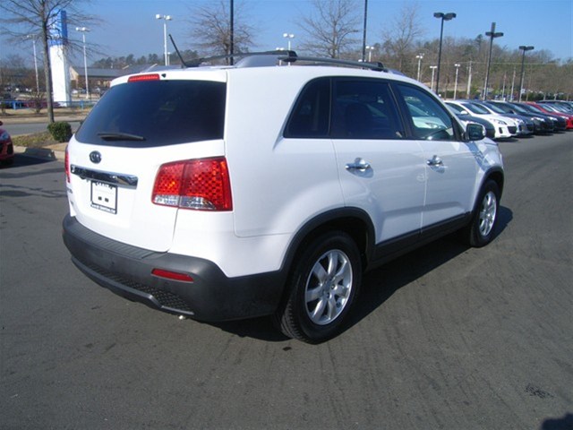 Kia Sorento 2012 photo 4