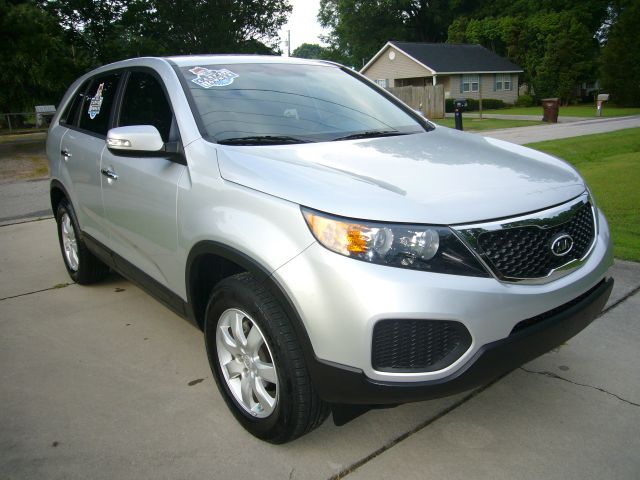 Kia Sorento 4x4 Styleside Lariat SUV