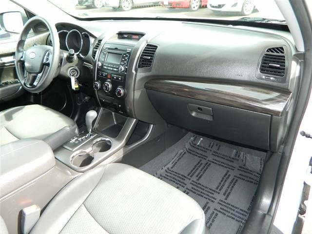 Kia Sorento 2012 photo 5