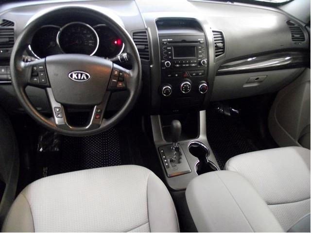 Kia Sorento 2012 photo 3