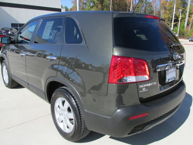Kia Sorento 2012 photo 2