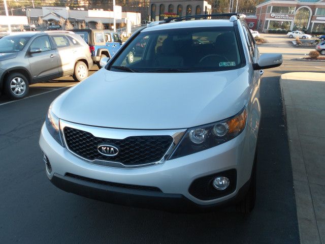 Kia Sorento 2012 photo 2
