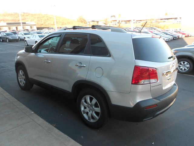 Kia Sorento 2012 photo 4