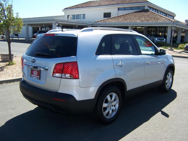 Kia Sorento 2012 photo 3