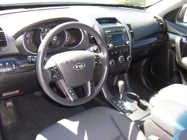Kia Sorento 2012 photo 5