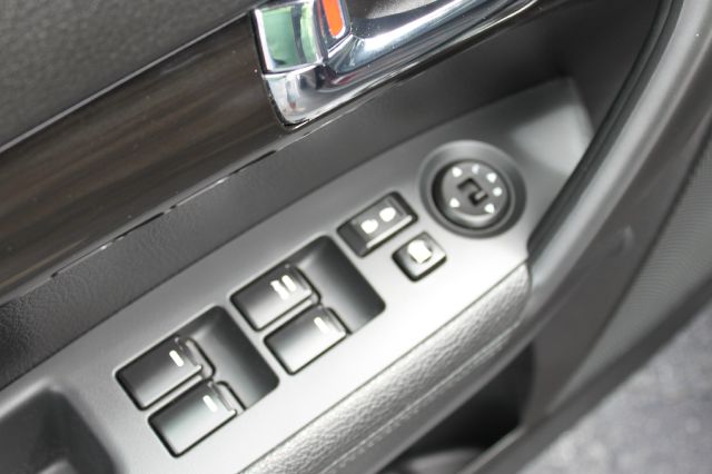 Kia Sorento 4x4 Styleside Lariat SUV