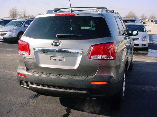 Kia Sorento 2012 photo 2