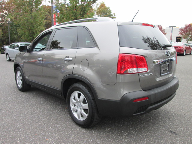 Kia Sorento 2012 photo 2