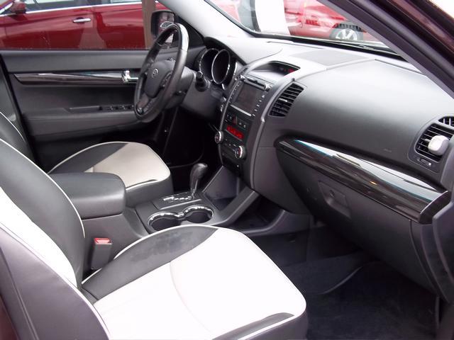 Kia Sorento 2012 photo 3