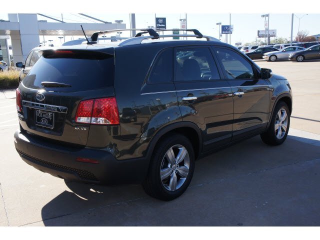 Kia Sorento 2012 photo 2