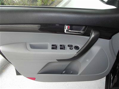 Kia Sorento 2013 photo 8