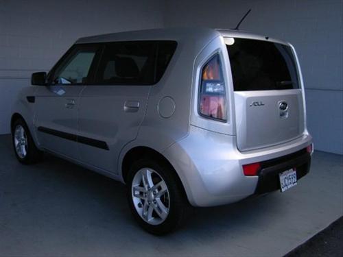 Kia Soul 2010 photo 2