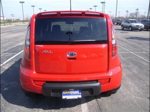 Kia Soul 2010 photo 1