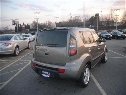 Kia Soul 2010 photo 1