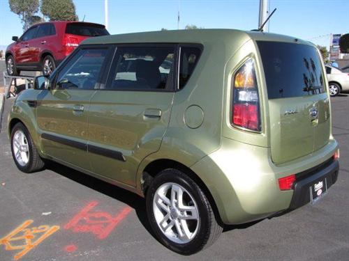 Kia Soul 2010 photo 2