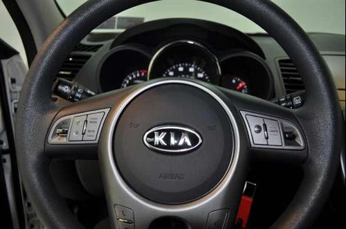 Kia Soul 2010 photo 2