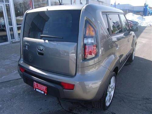 Kia Soul 2010 photo 1