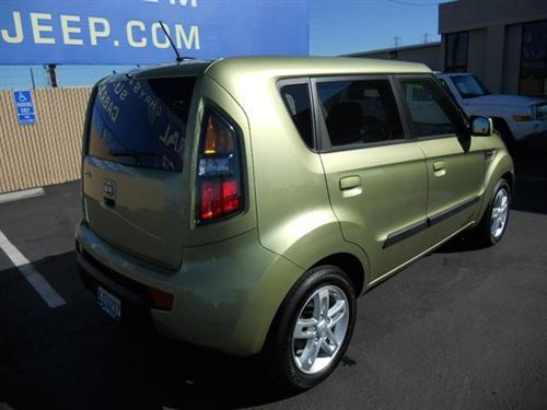 Kia Soul 2010 photo 2