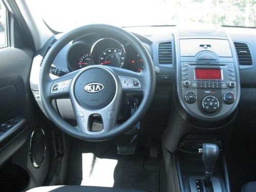 Kia Soul 2010 photo 1