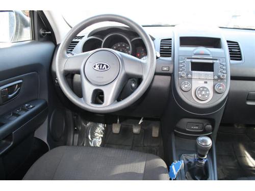 Kia Soul 2010 photo 1
