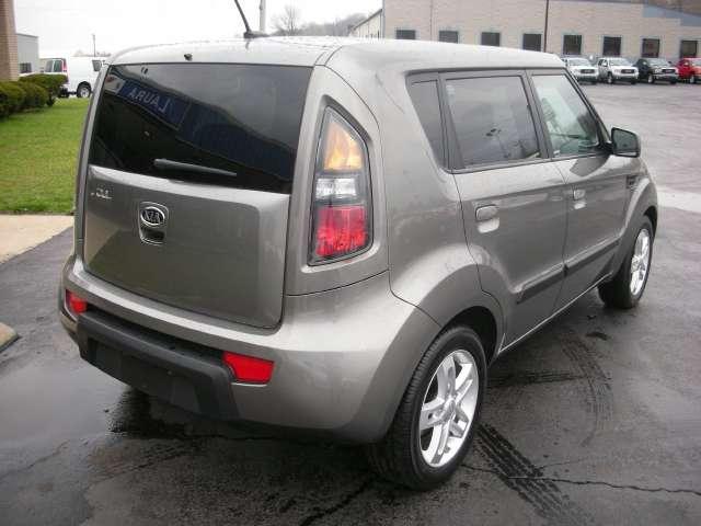 Kia Soul 2010 photo 2