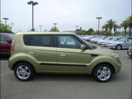 Kia Soul 2010 photo 1