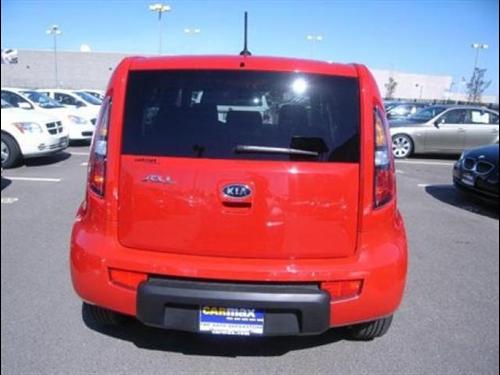 Kia Soul 2010 photo 1