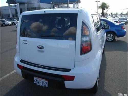 Kia Soul 2010 photo 2