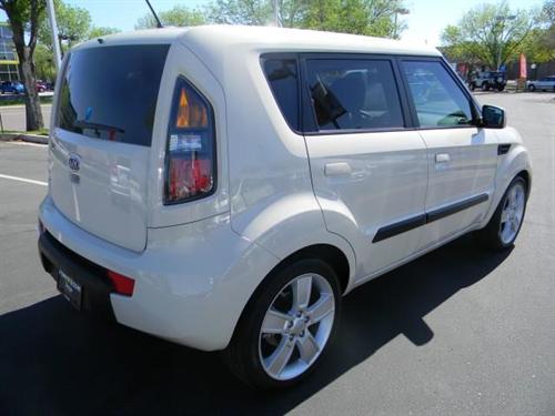 Kia Soul 2010 photo 1