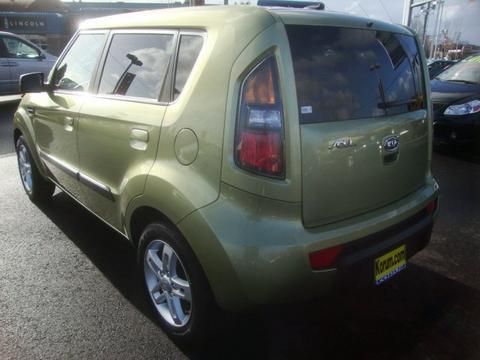 Kia Soul 2010 photo 1