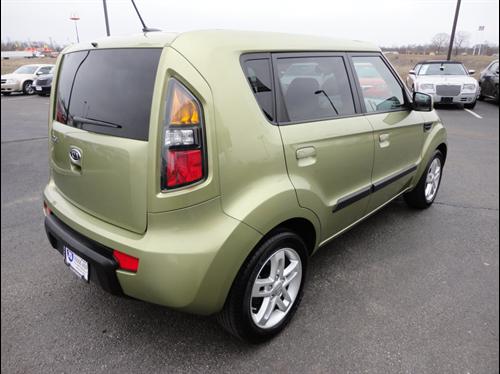 Kia Soul 2010 photo 1