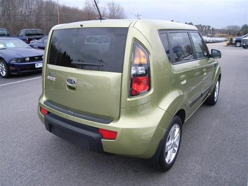 Kia Soul 2010 photo 1