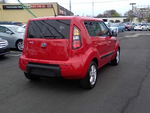Kia Soul 2010 photo 1