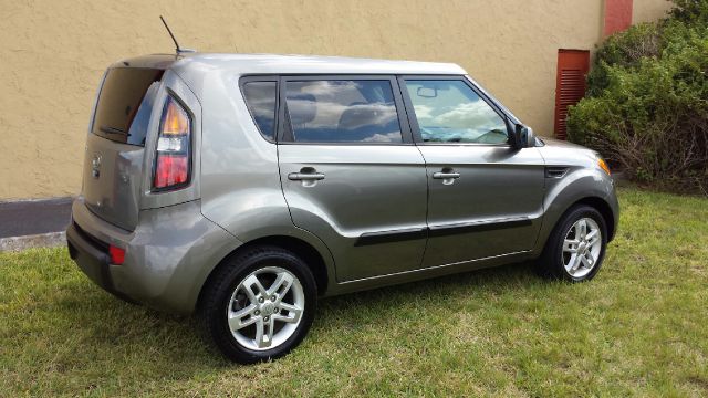 Kia Soul 2011 photo 1