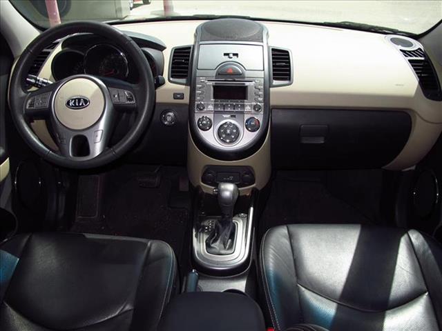 Kia Soul 2011 photo 1