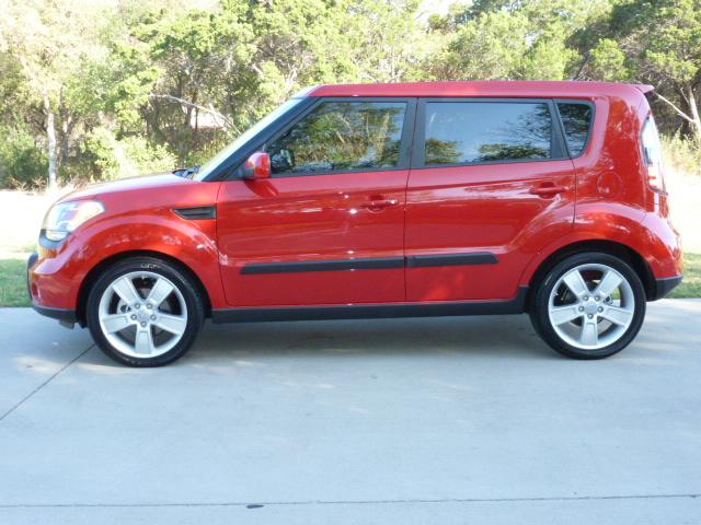 Kia Soul GT Rear-wheel Drive With Limited-slip Differential Sport Utility