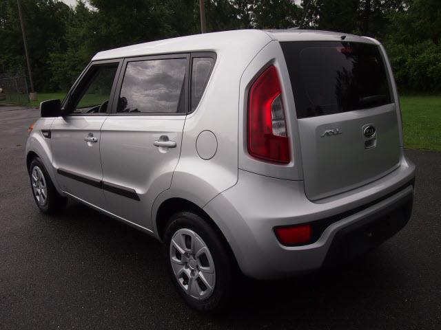 Kia Soul 2012 photo 1