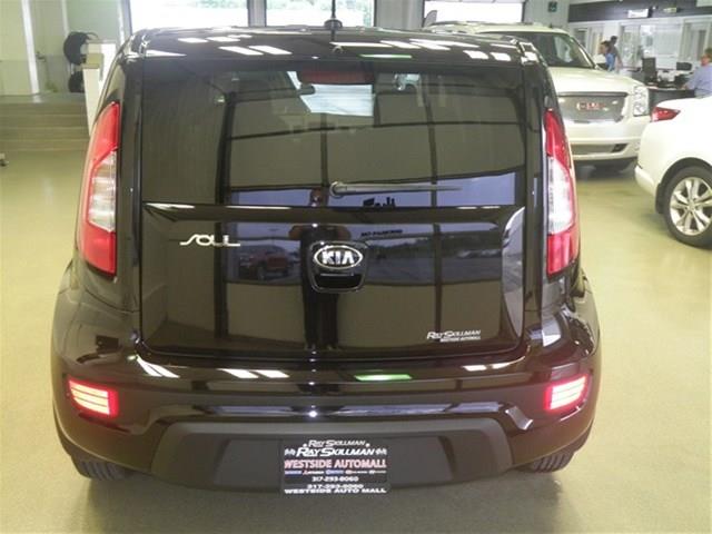 Kia Soul 2013 photo 1