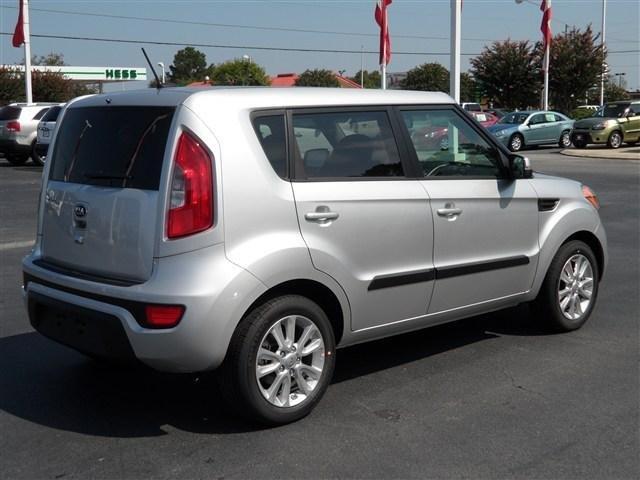 Kia Soul 2013 photo 2