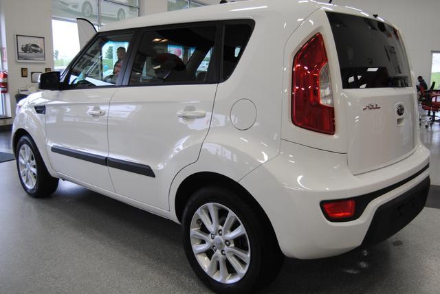 Kia Soul 2013 photo 2