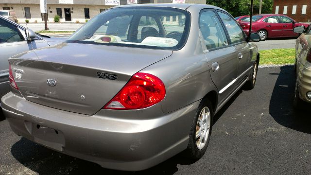 Kia Spectra 2002 photo 3