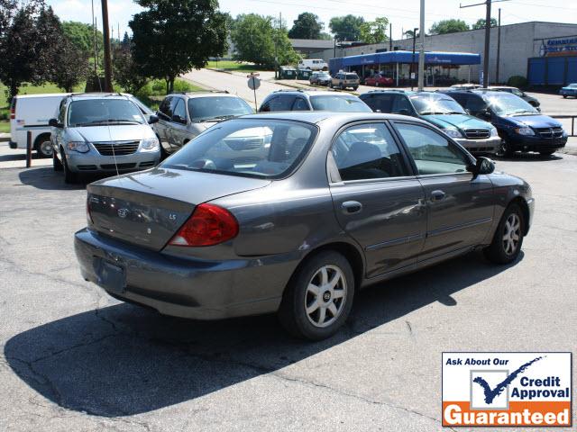 Kia Spectra 2003 photo 2
