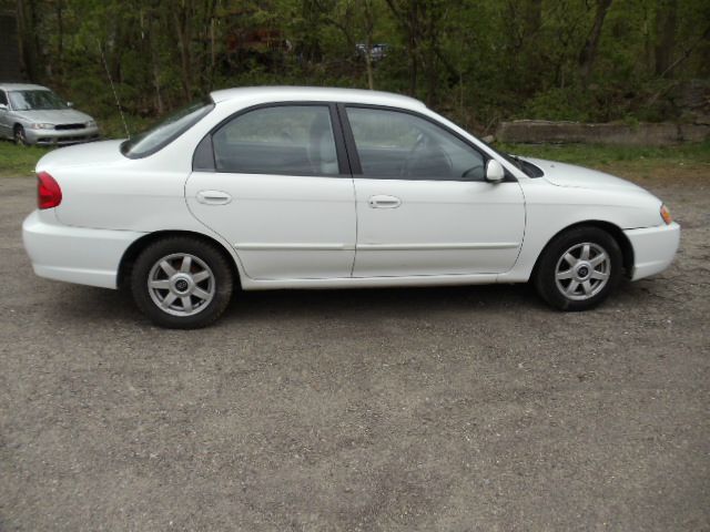 Kia Spectra 2003 photo 3