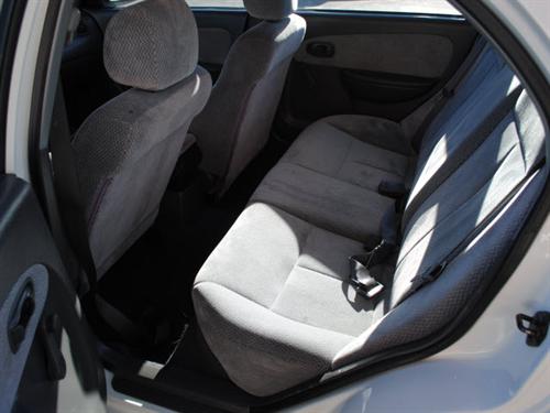 Kia Spectra 2003 photo 2