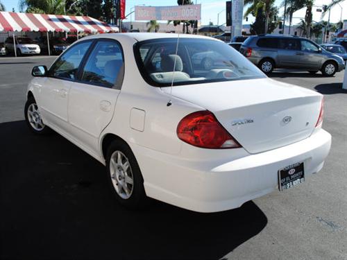 Kia Spectra 2003 photo 3
