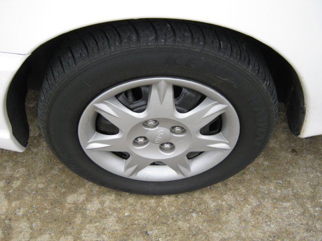 Kia Spectra 2003 photo 3