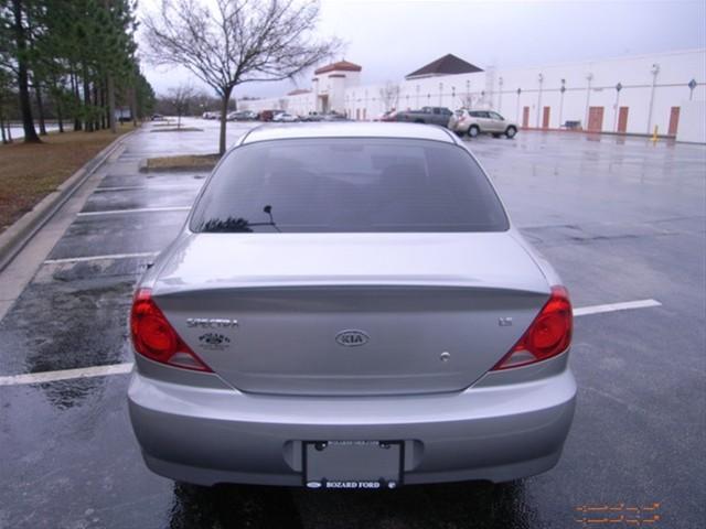 Kia Spectra 2003 photo 3