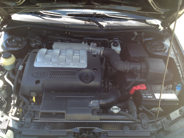 Kia Spectra 2003 photo 2