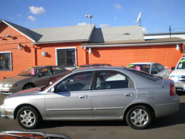 Kia Spectra 2003 photo 2